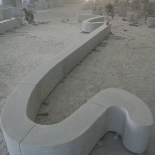 云南 花岗岩整石坐凳拼装