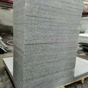 云南 花岗岩 地铺成品300*600，尺寸标准、厚薄均匀