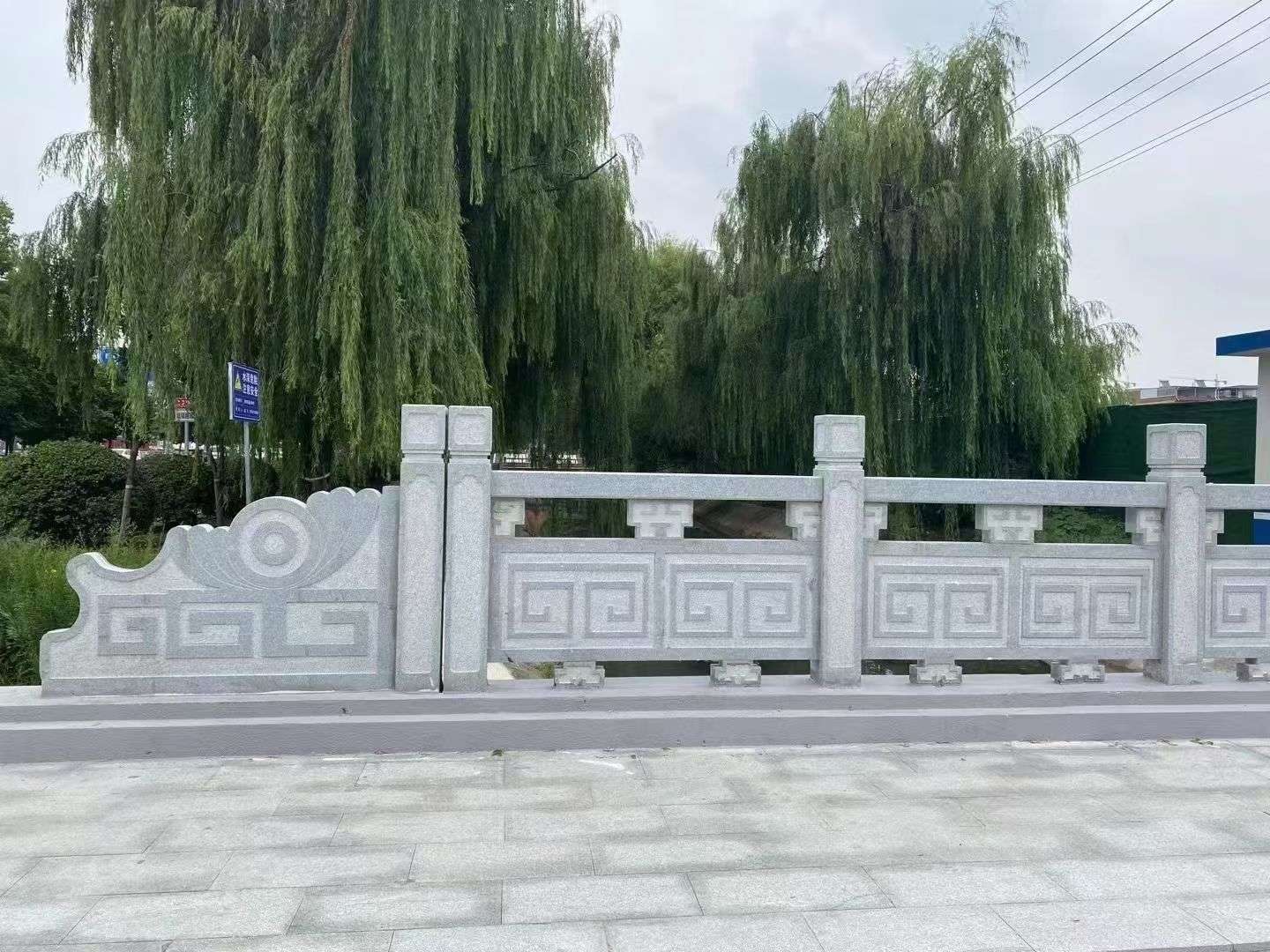 云南 芝麻灰桥栏杆、河道栏杆安装效果