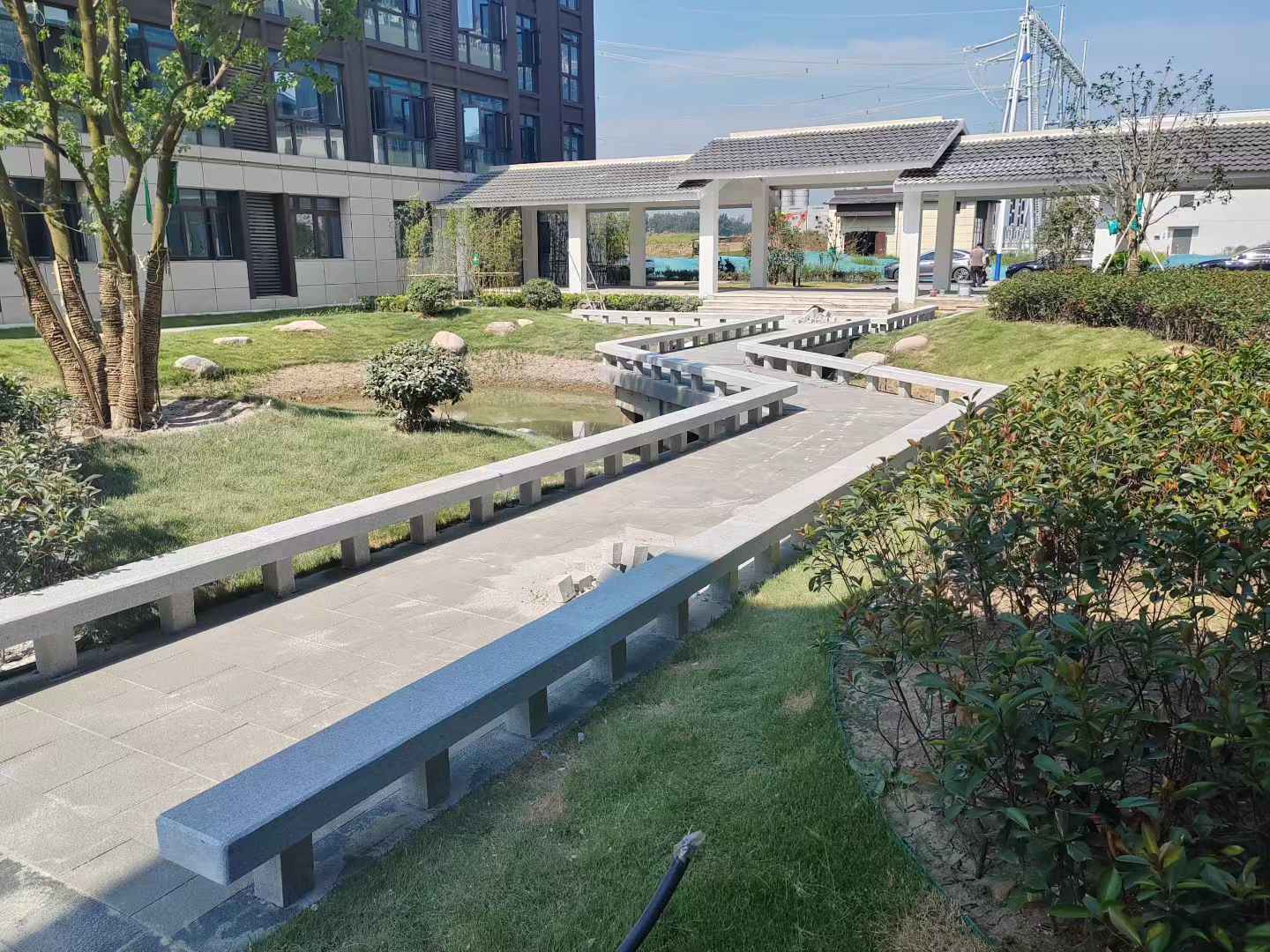 云南 芝麻灰小区坐凳&栏杆安装效果