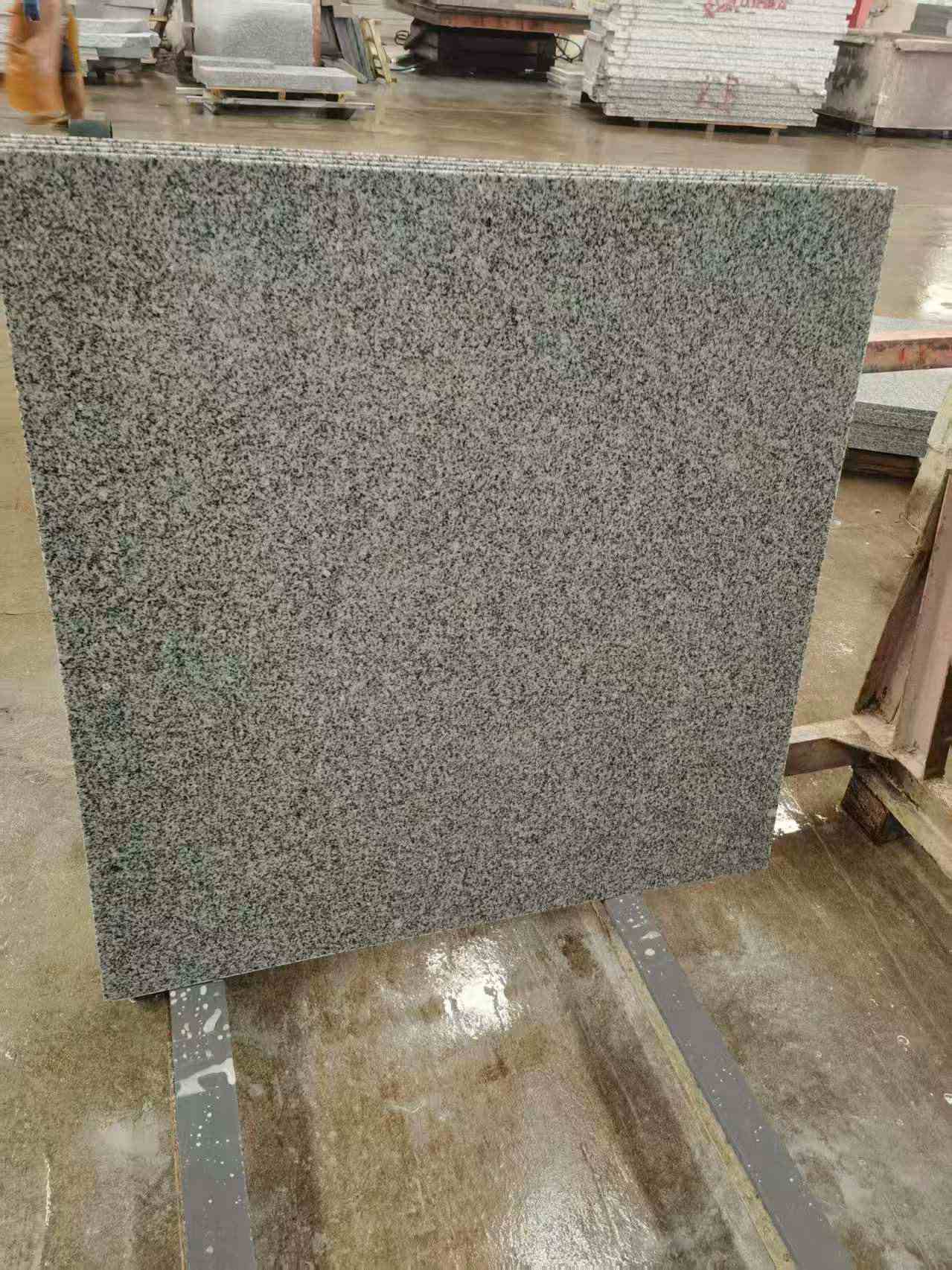 云南 芝麻白光面900*900，高地铁标准