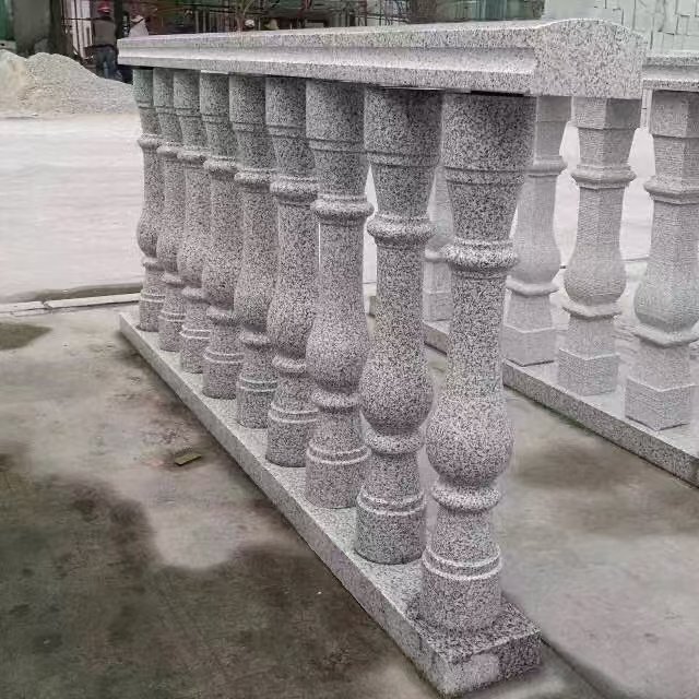 云南 芝麻白圆形光面花瓶柱，栏杆