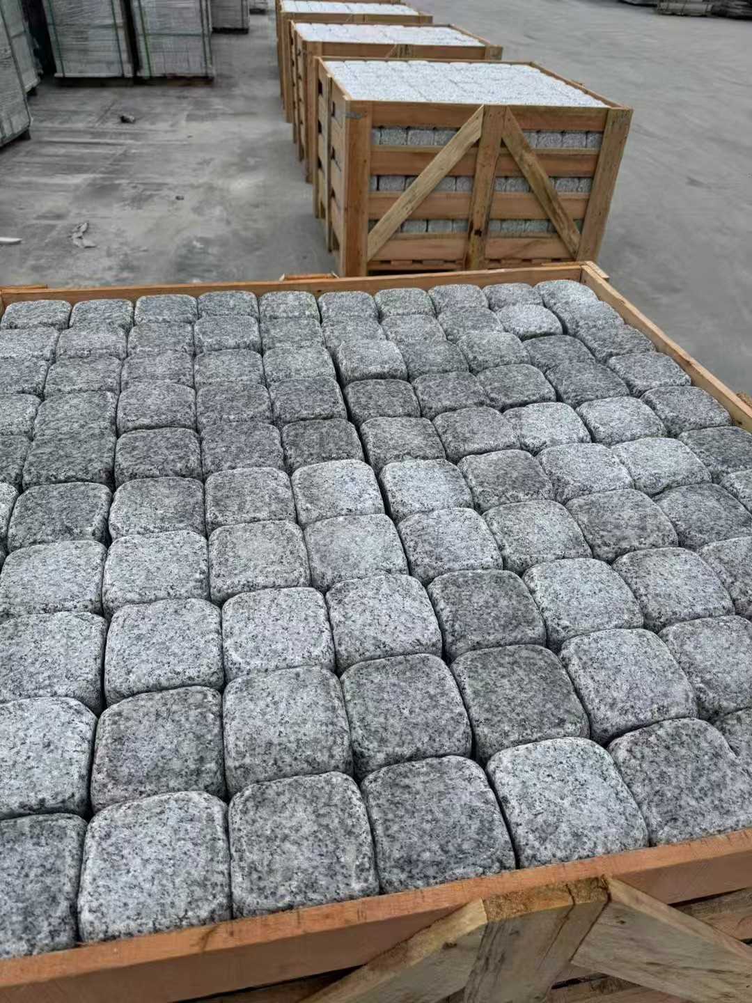 云南 园林景观滚石