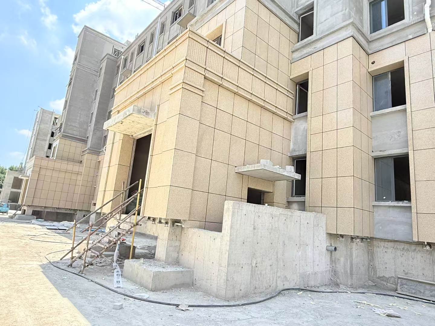 云南 黄金麻干挂，工地实拍